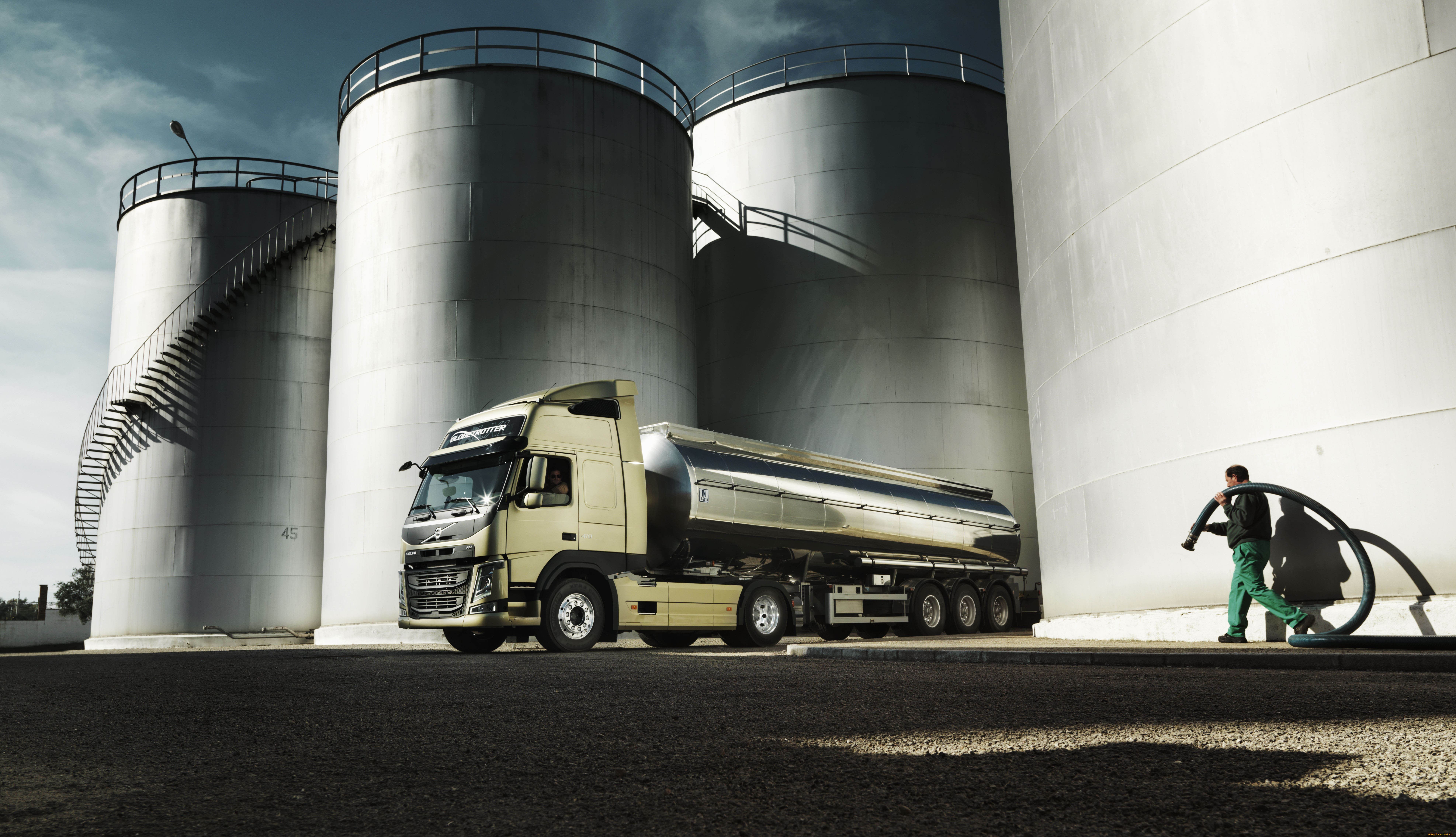 , volvo trucks, volvo
